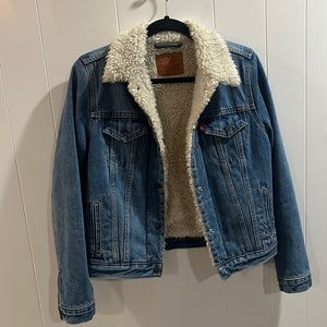 Levi’s Fleece Lined Denim Trucker Jacket women’s medium